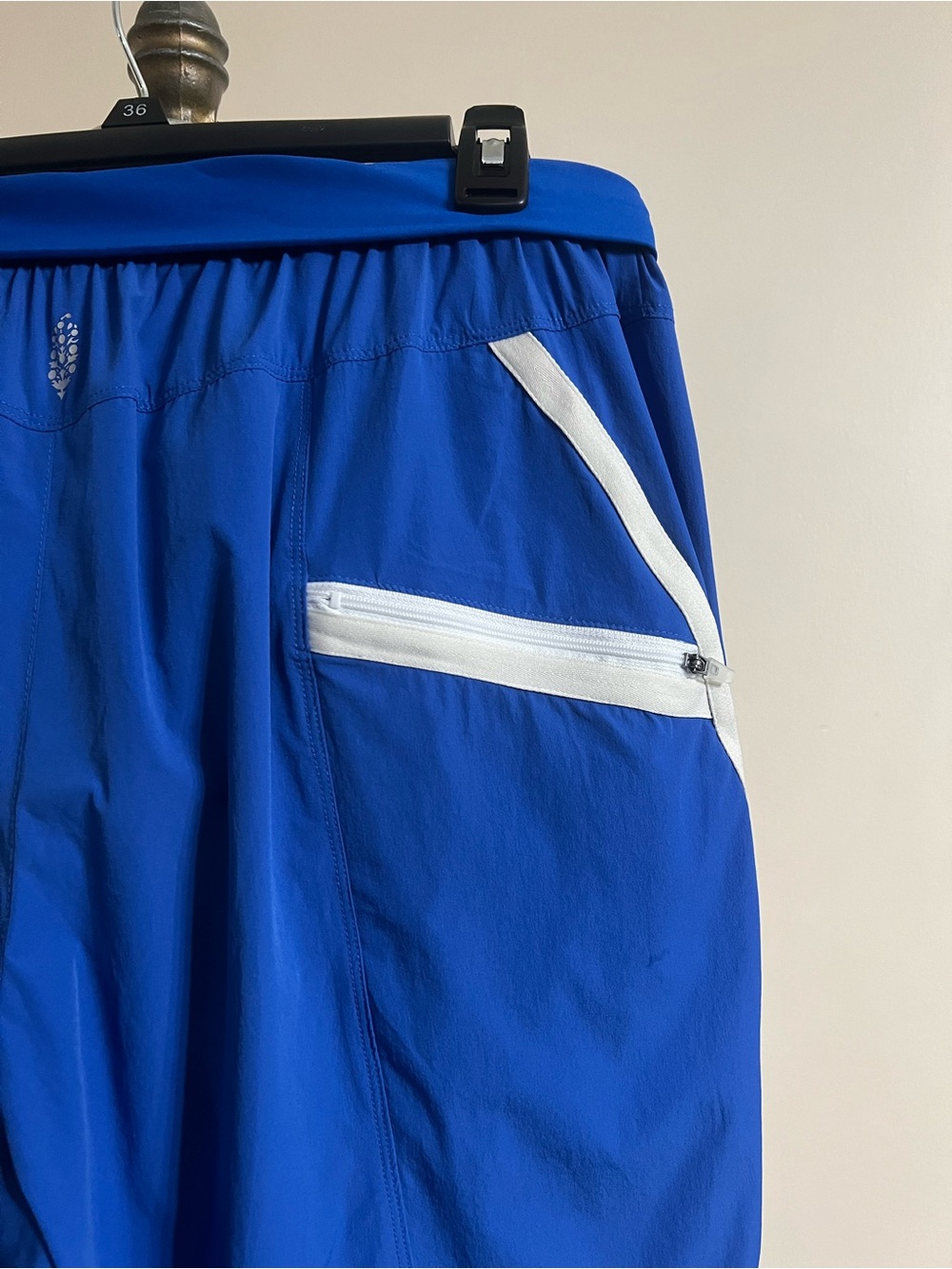 FP Movement No Fear Run Cropped Pants Blue Size L - Picture 6 of 12
